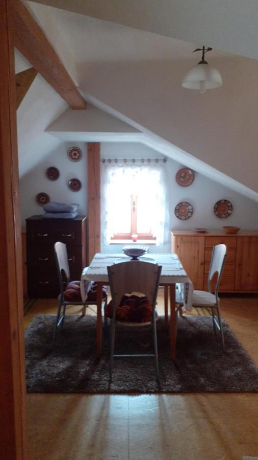 Atelier Spojovaci Apartment Cesky Krumlov Bagian luar foto